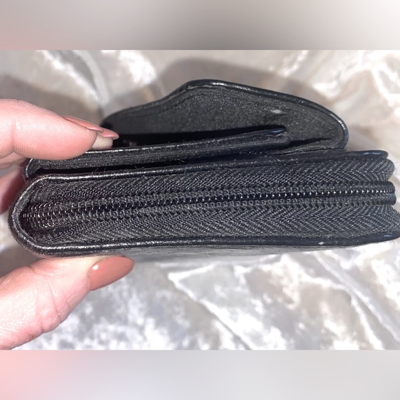 🧡4 items for $15 - Great Kenneth Cole black wallet. 014 - Picture 6 of 12